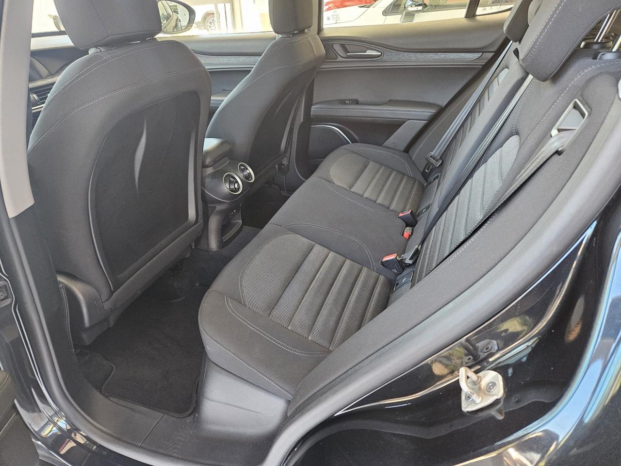 Alfa Romeo Stelvio 2.2 Turbodiesel 160 CV AT8 RWD Business