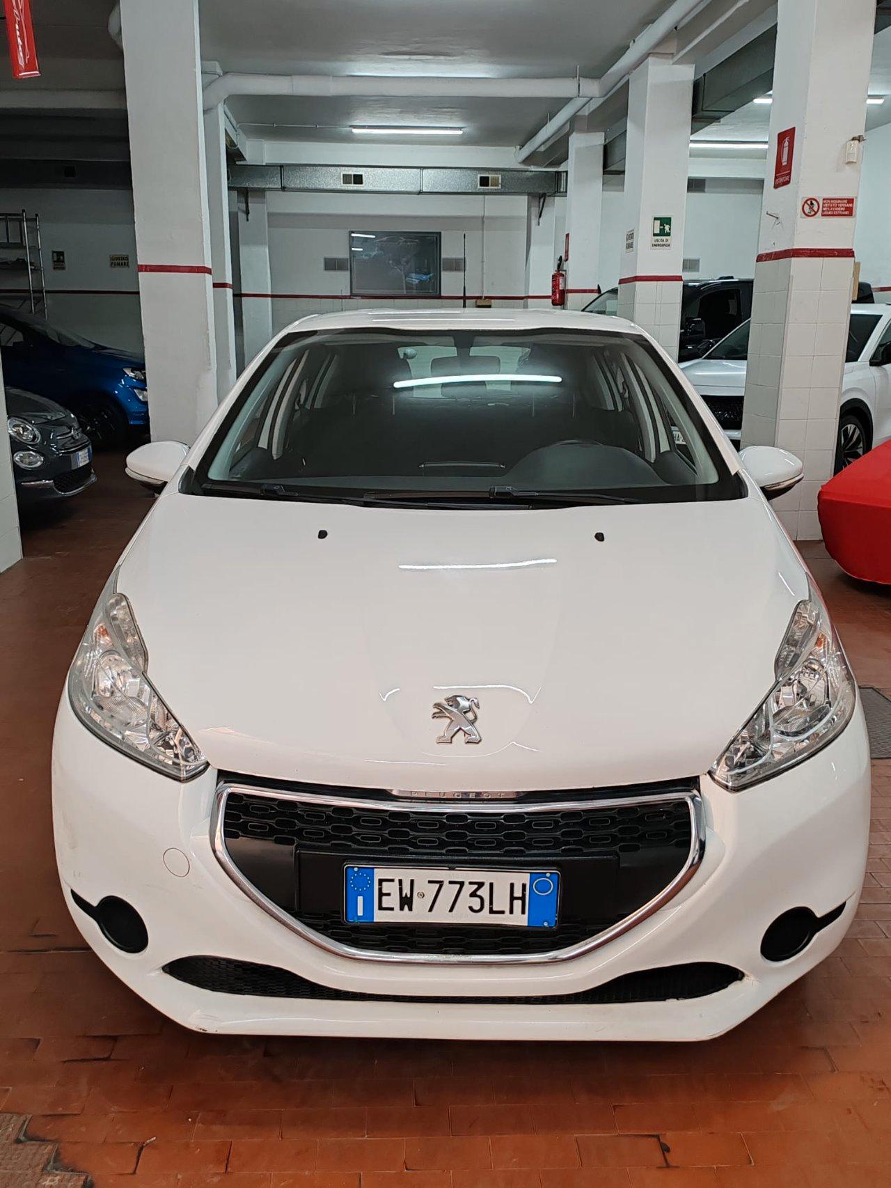 Peugeot 208 1.0 5 PORTE