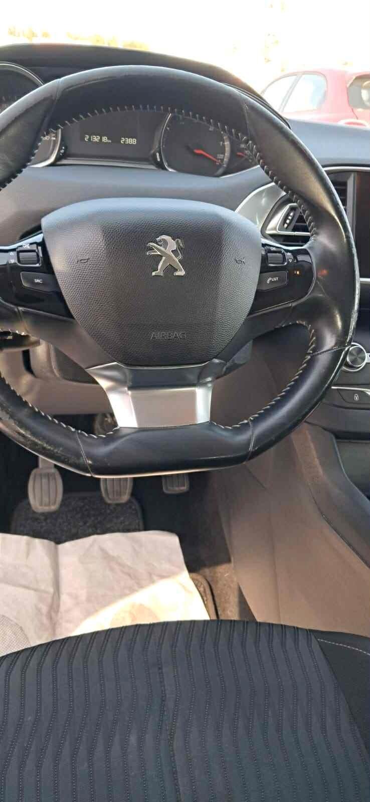 Peugeot 308 1.6 e-HDi 115 CV Stop&Start Business