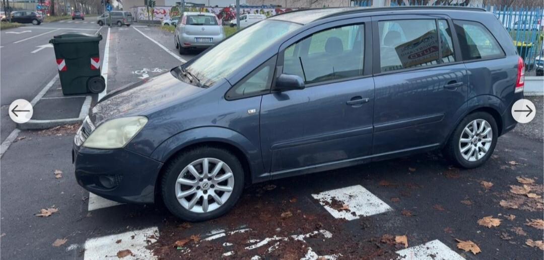 Opel Zafira 1.6 16V VVT Cosmo 116CV 7 POSTI