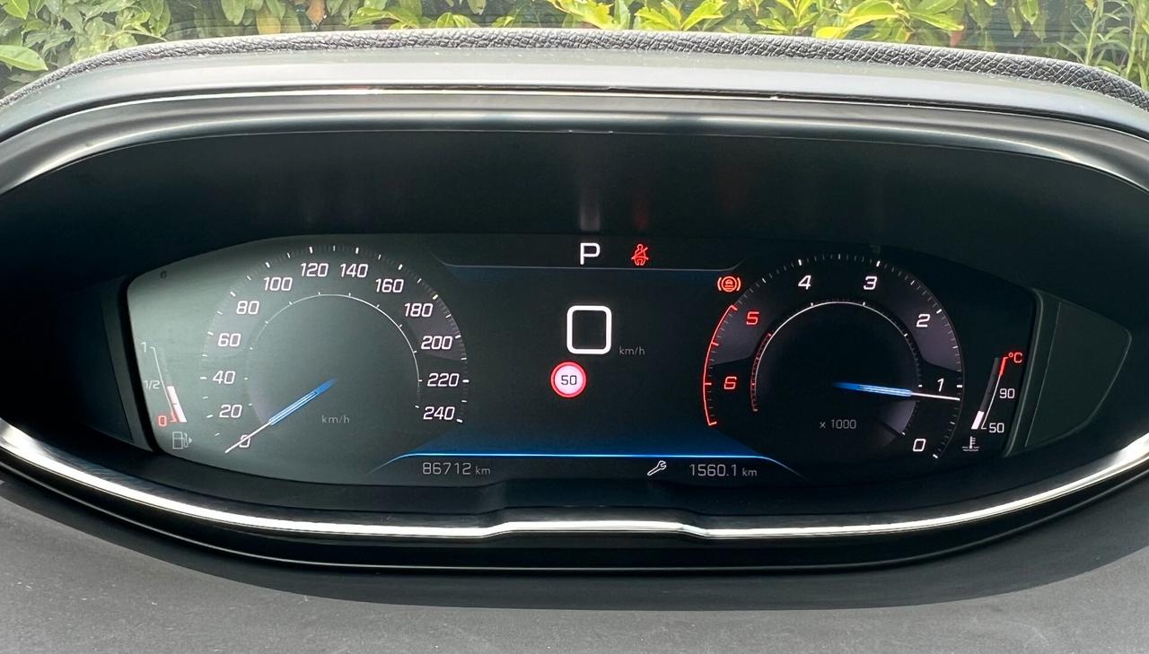 Peugeot 3008 BlueHDi 130 S&S EAT8 Allure
