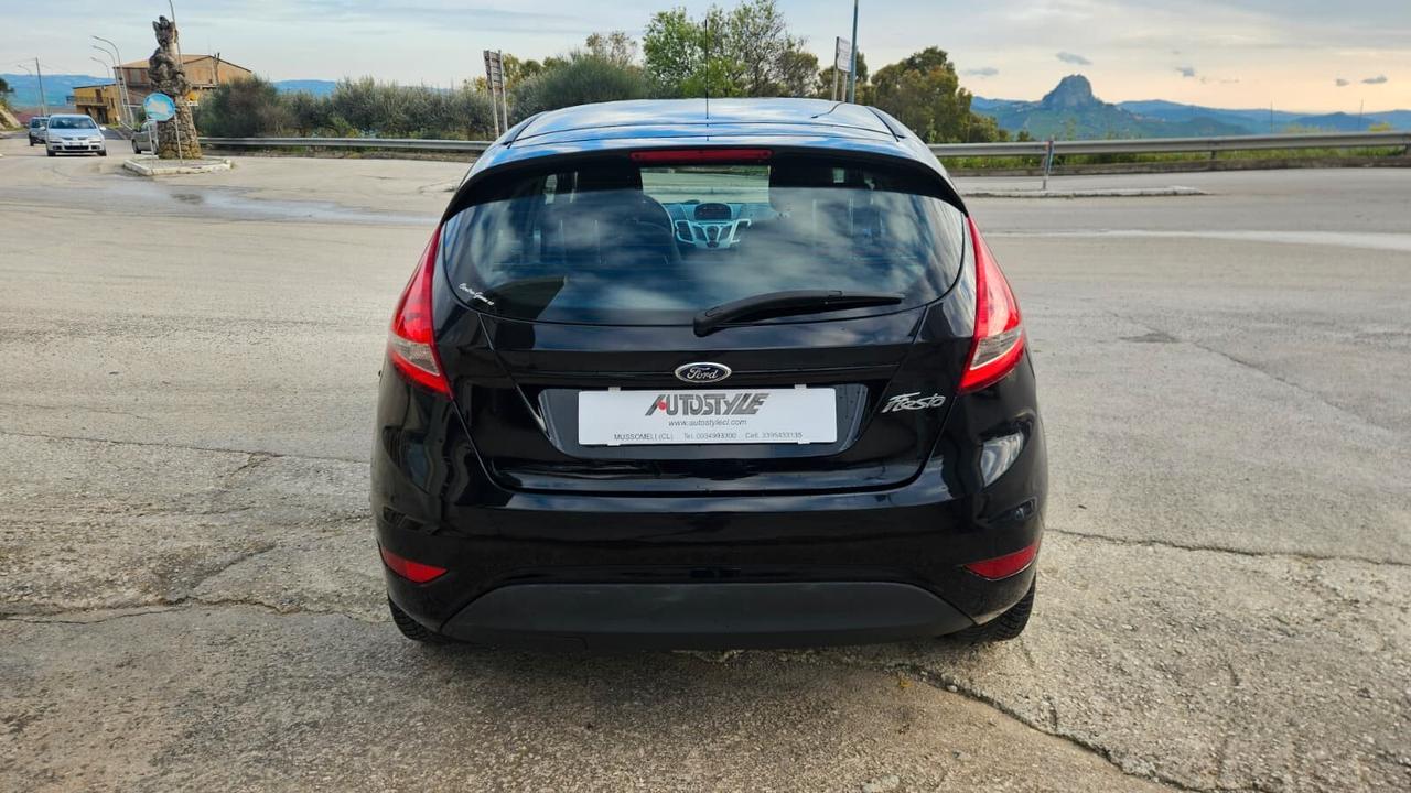 Ford Fiesta 1.4 TDCi 70CV 5 porte Titanium