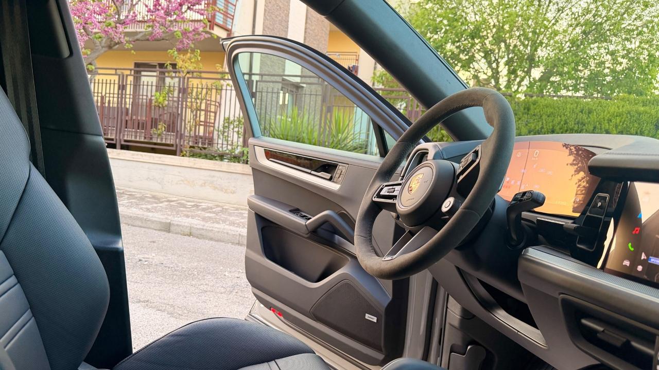 Porsche Cayenne 3.0 V6 E-Hybrid Coupè IVA ESPOSTA ITALIANA