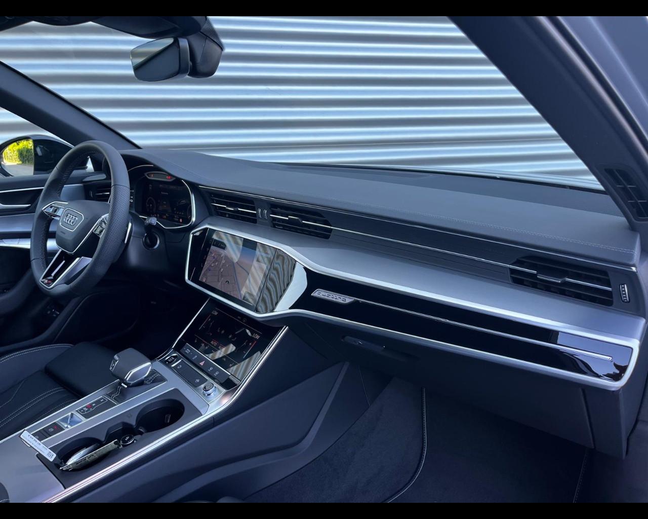 AUDI A6 AVANT 55 TFSIe PHEV QUATTRO S-TRONIC S LINE EDITION
