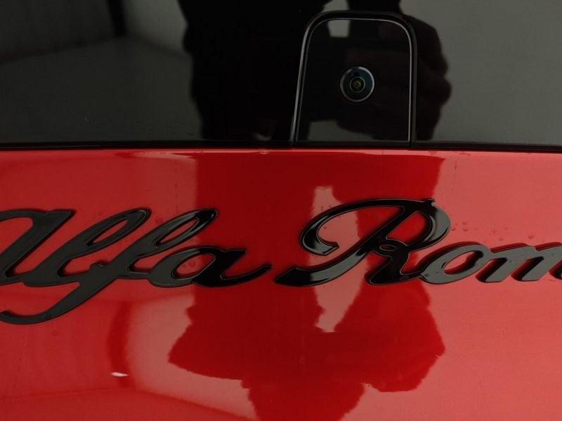 Alfa Romeo Junior 1.2 145 CV Hybrid eDCT6 Intensa + tetto panorama + vernice