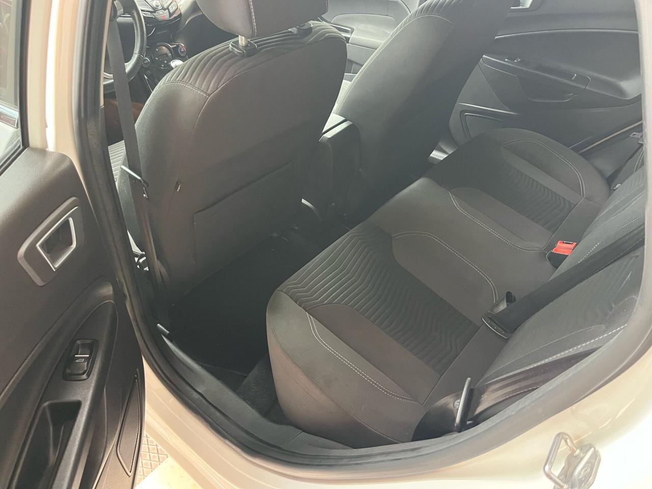 Ford Fiesta 1.4 5p. GPL NAVI perfetta-14