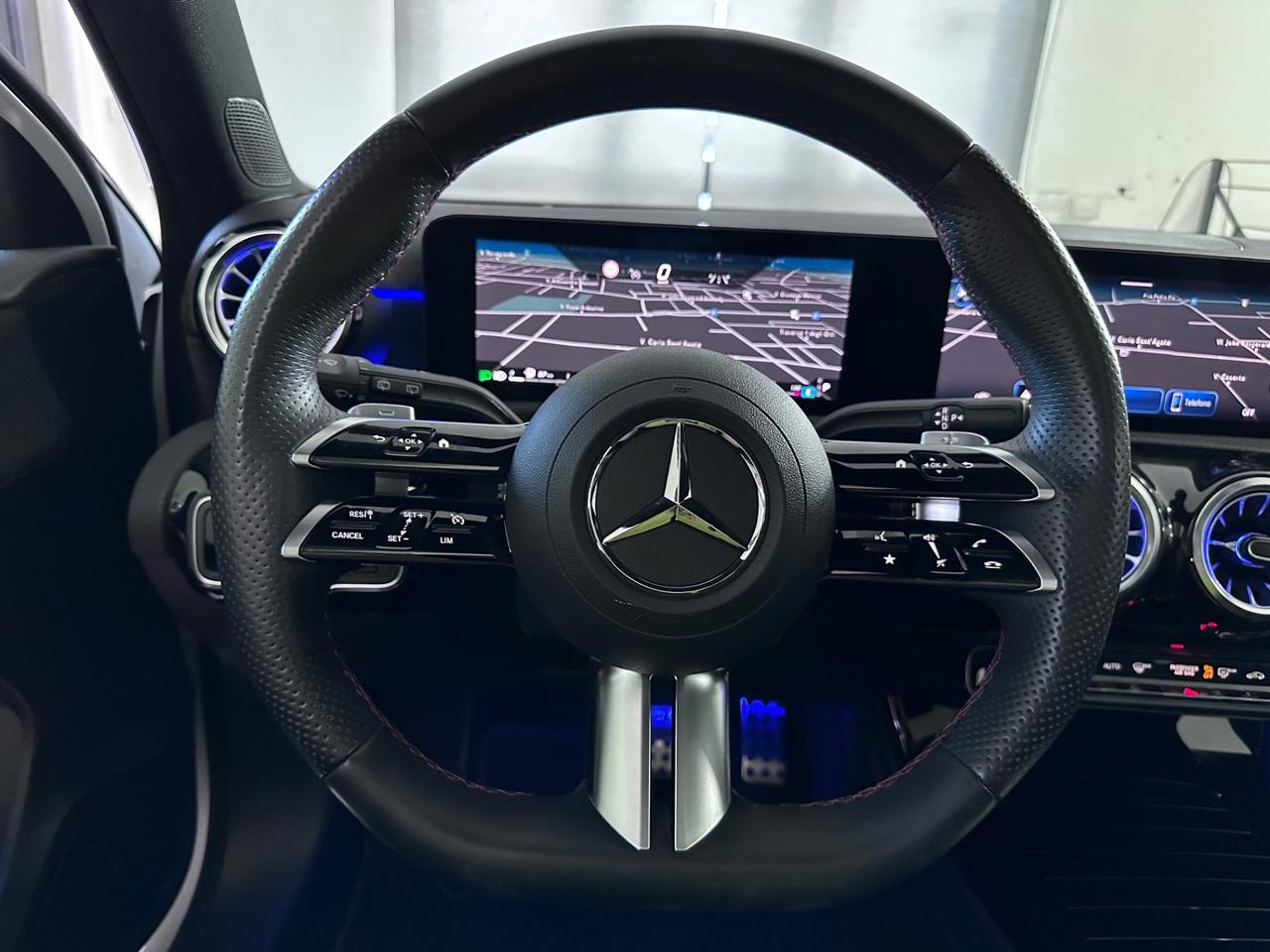 Mercedes-benz A 200 d Premium Plus