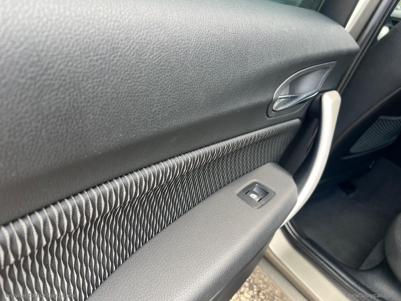 BMW 116d 5p. Urban
