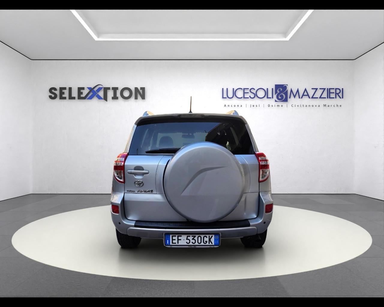 TOYOTA RAV4 3ª serie - RAV4 2.2 D-4D 150 CV DPF