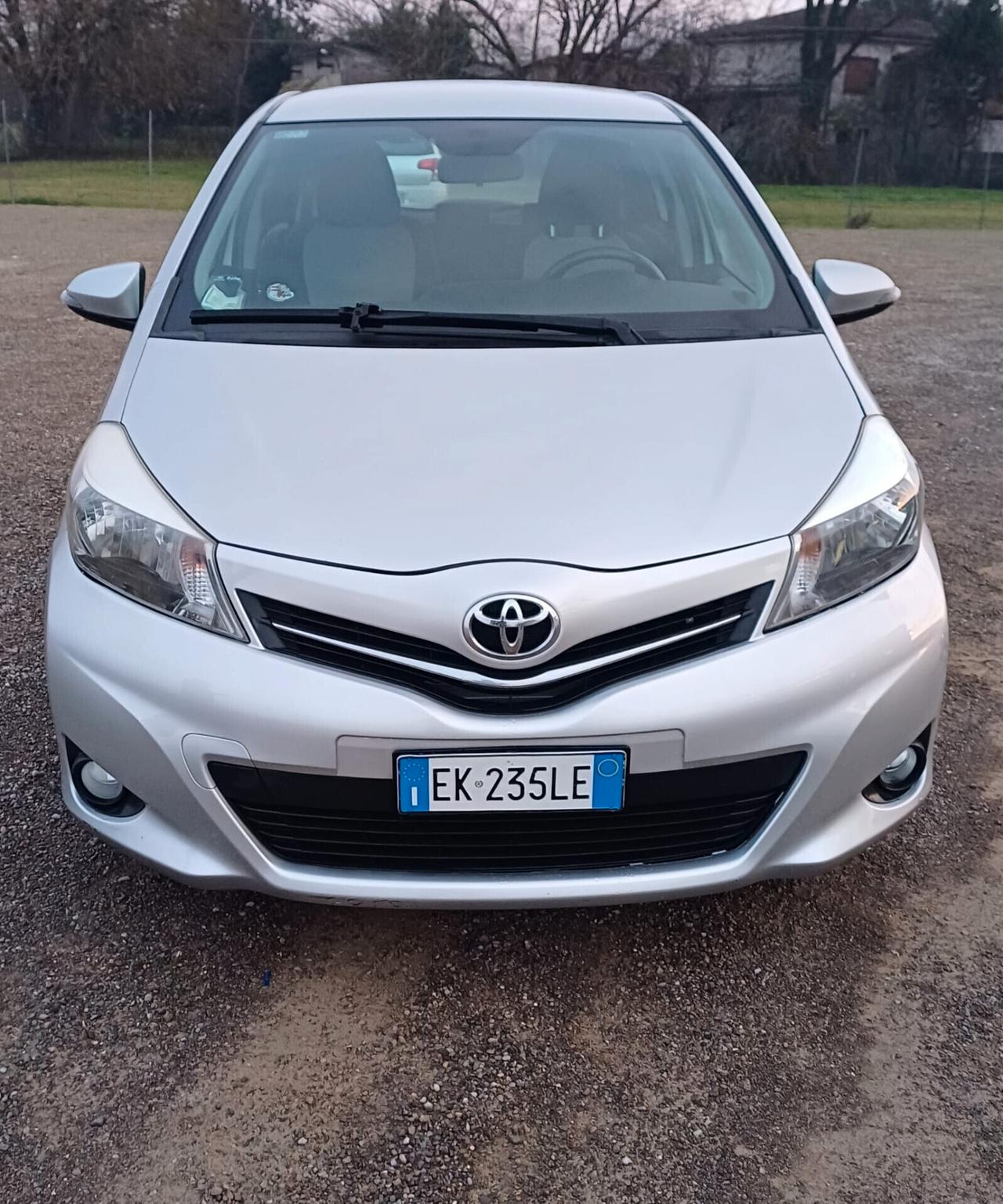 Toyota Yaris 1.3 5 porte Lounge