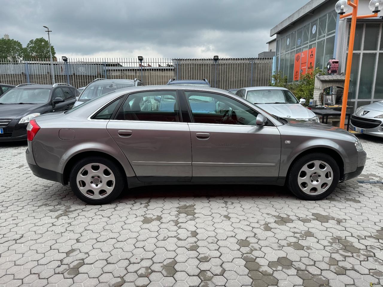 Audi A4 3.0 V6 30V cat QUATTRO