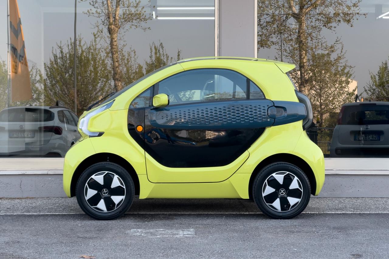 Xev Yoyo AUTO IN ARRIVO