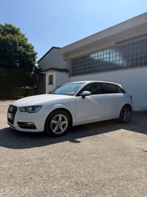 Audi A3 1.6 TDI clean diesel S tronic Ambition