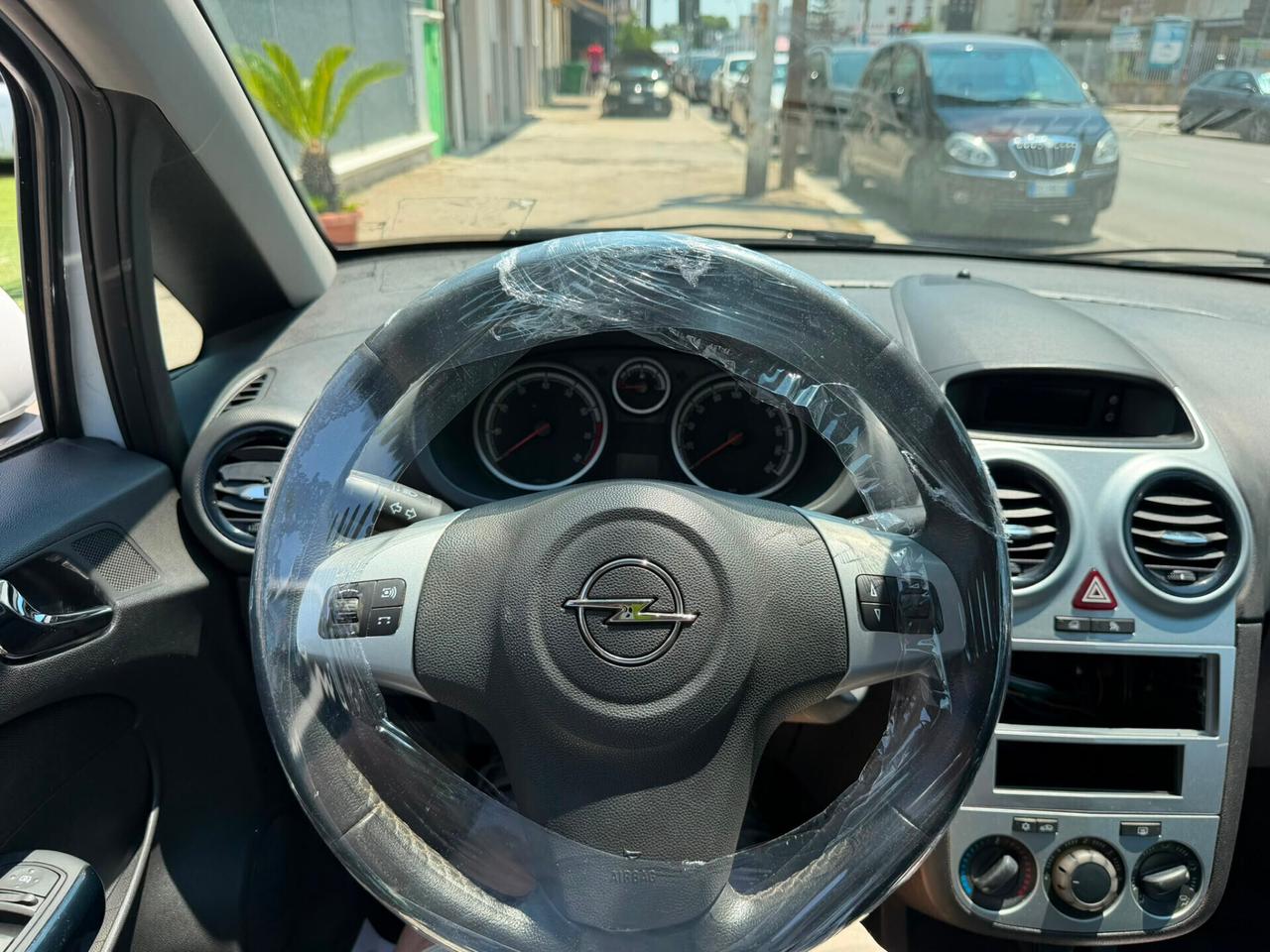 Opel Corsa 1.2 5 porte Elective
