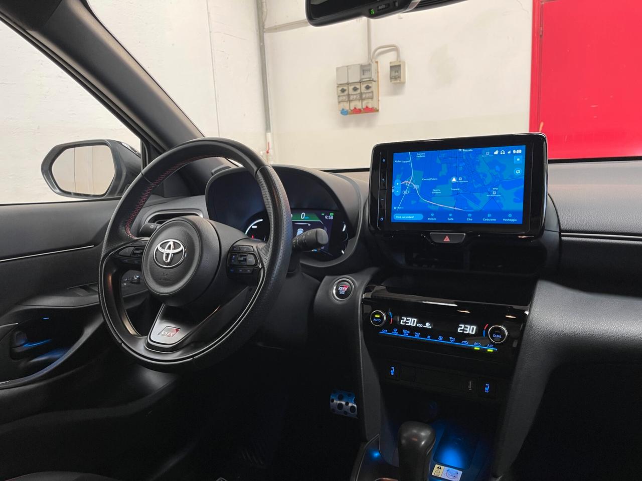 Toyota Yaris Cross GR Sport 1.5h fwd 116cv e-cvt-Ok Neopatentati-LEGGI SOTTO