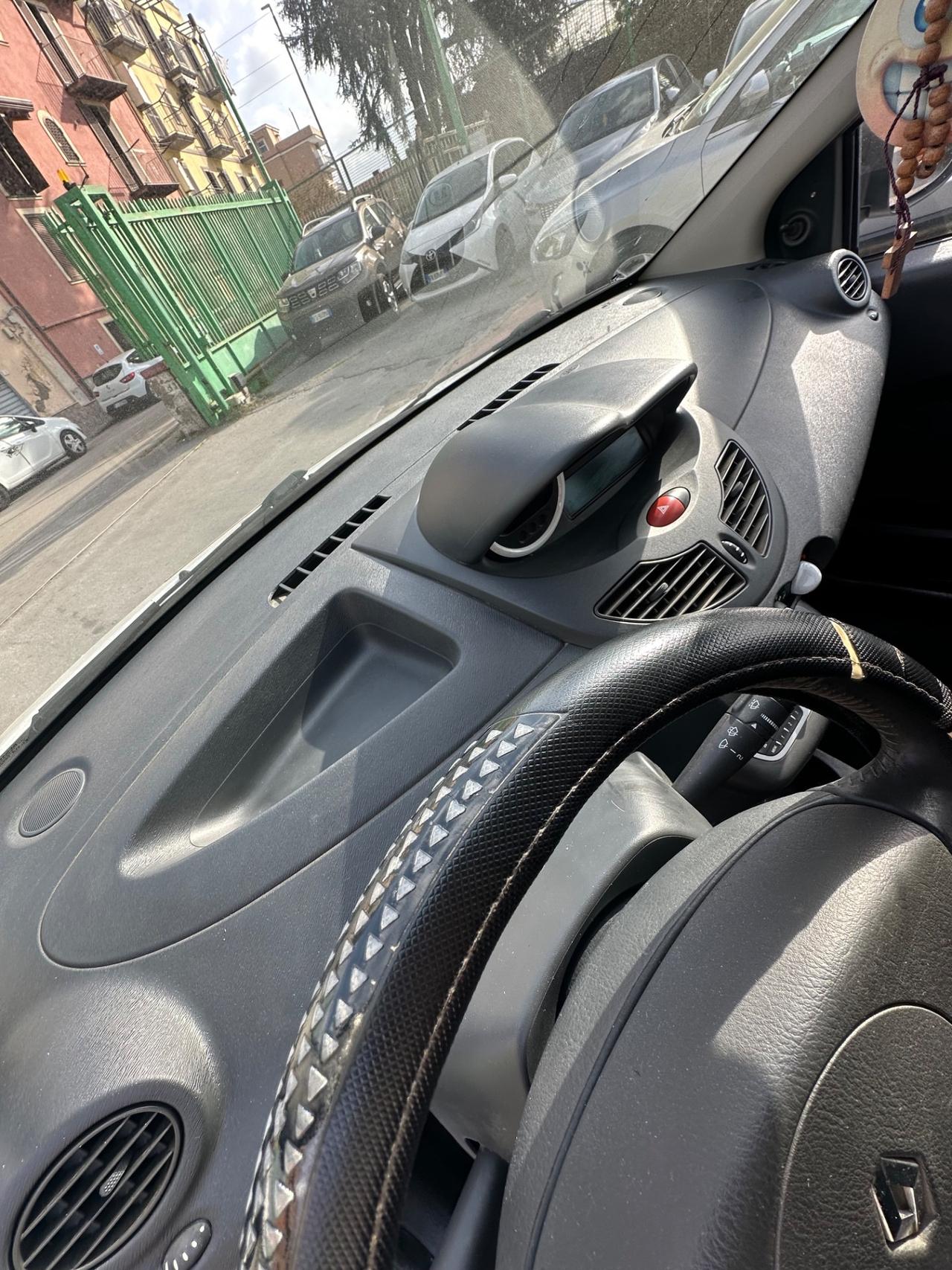 Renault Twingo 1.2 16V LEV Yahoo!