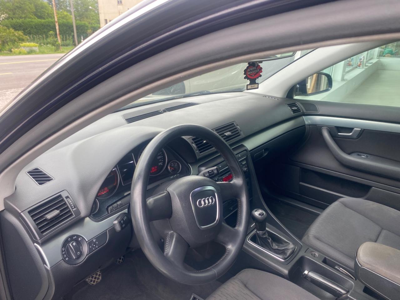 Audi A4 2.0 16V TDI Avant Berlina