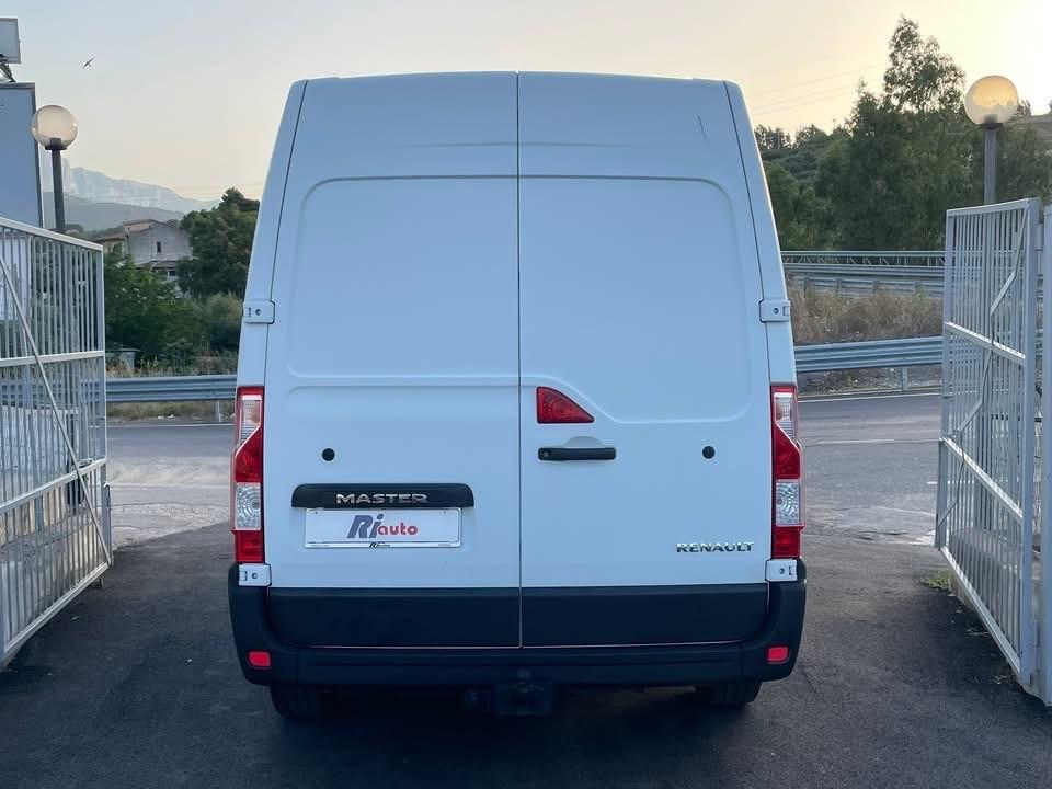 Renault Master 2.3 dci 125 cv