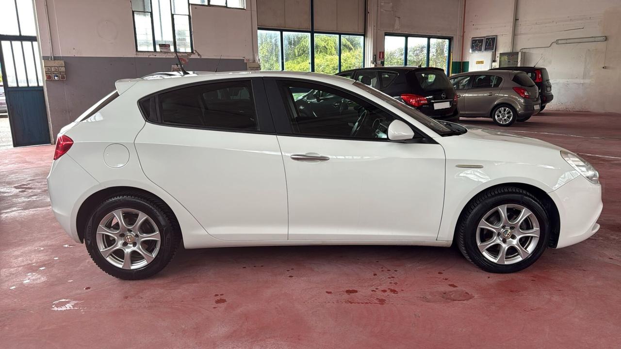 Alfa Romeo Giulietta 1.6 JTDm-2 105 CV Exclusive
