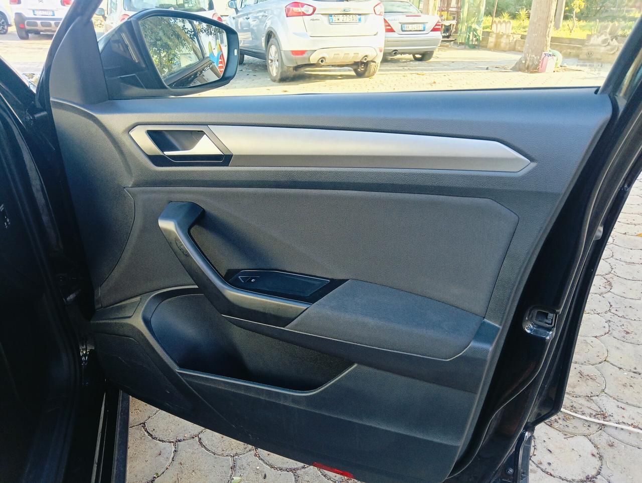 Volkswagen T-Roc 2.0 TDI 115cv SCR Business BlueMotion Technology