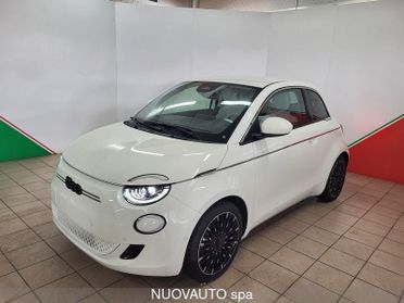 FIAT 500 Electric La Prima 3+1 118cv