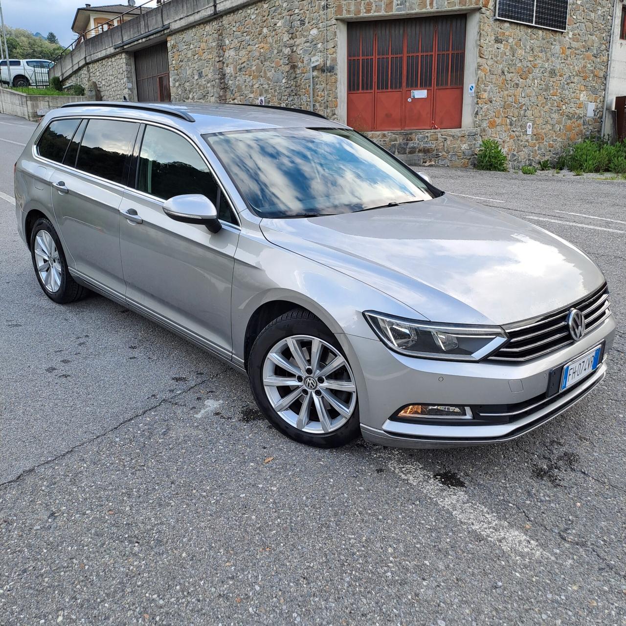 VW PASSAT 2.0TDI UNICO PROPRIETARIO - TENUTA BENE
