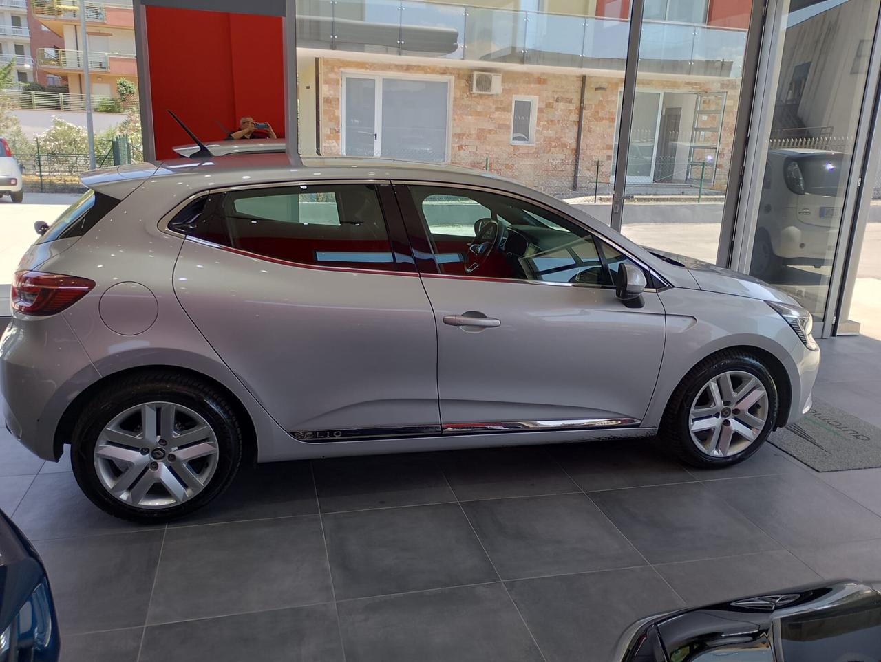 Renault Clio TCe 100 CV 5 porte Intens