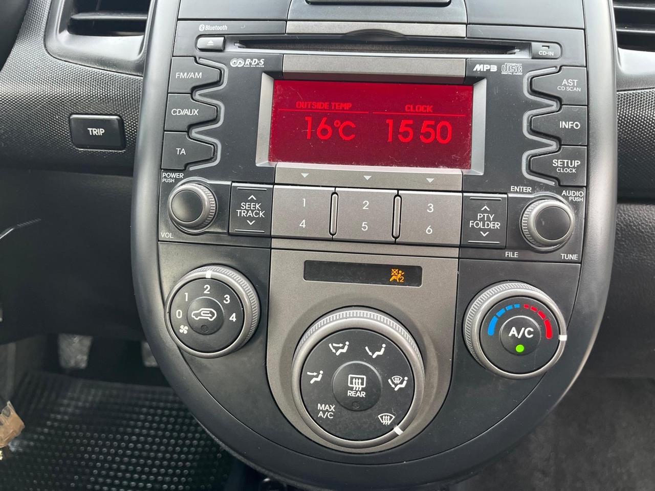 Kia soul -1.6 crdi -full-km 85000-2011