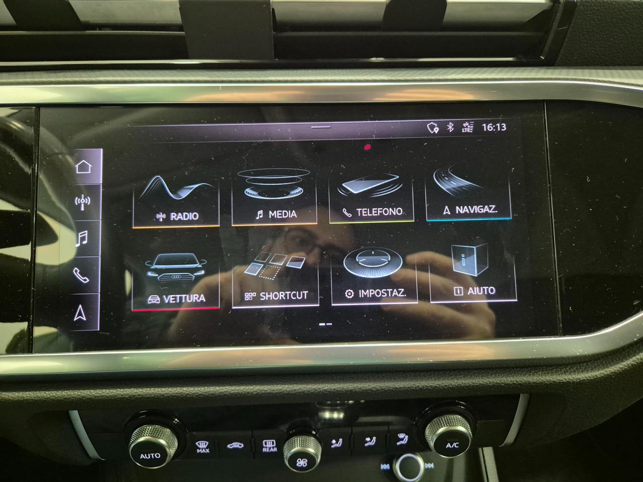 Audi Q3 35 2.0 tdi Business s-tronic - Cruise/Lim - Sens. Park.