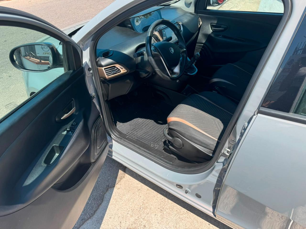 Lancia Ypsilon 1.2 GPL Alberta Ferretti