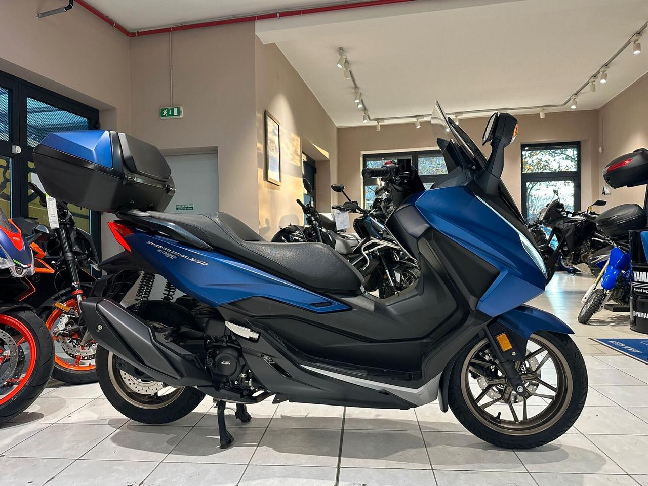 Honda Forza 350 DELUXE