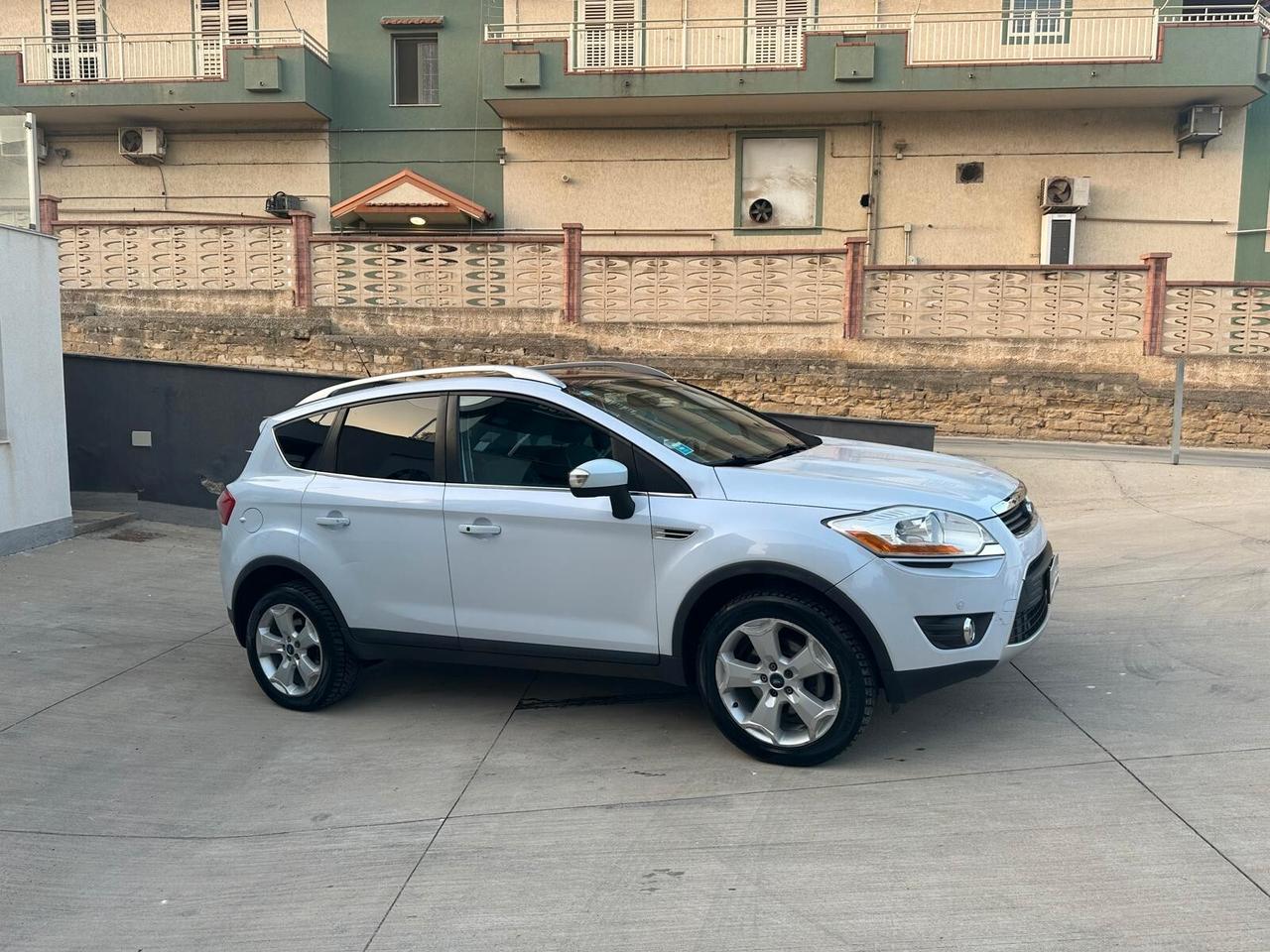 Ford Kuga 2.0 TDCi 136 CV 4WD Titanium DPF