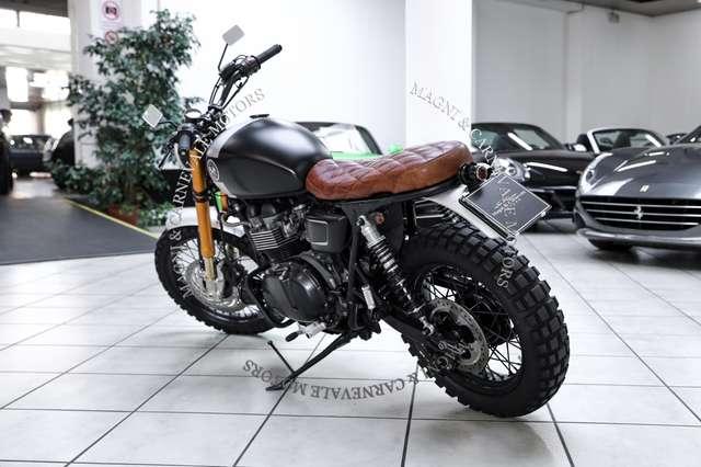 Triumph Bonneville SE 900 | RESTYLING BY "ATELIER OFFICINA 76"|