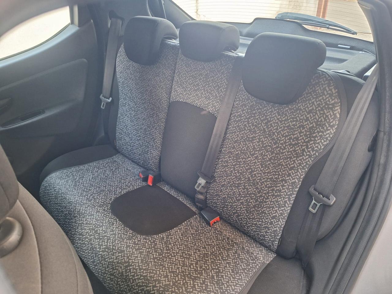 Lancia Ypsilon 1.2 69 CV 5 porte GPL Ecochic Gold