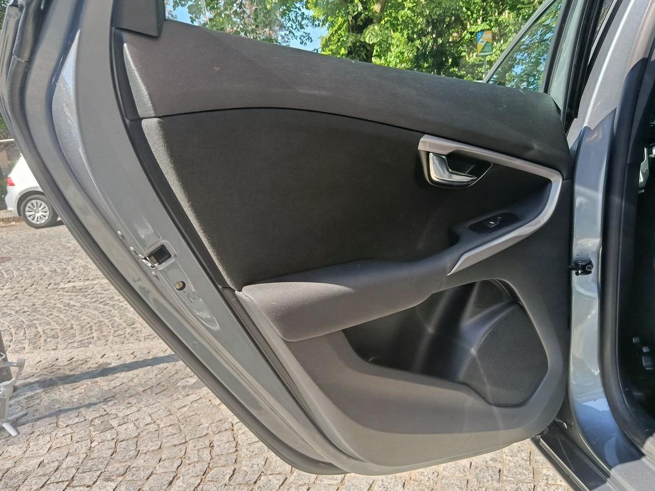 Volvo V40 Business 2.0 D2 #10316