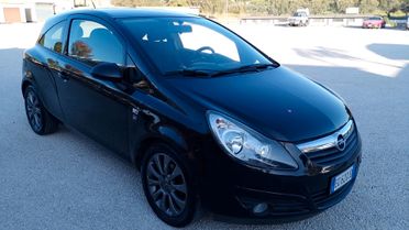 Opel Corsa 1.2 - 2011