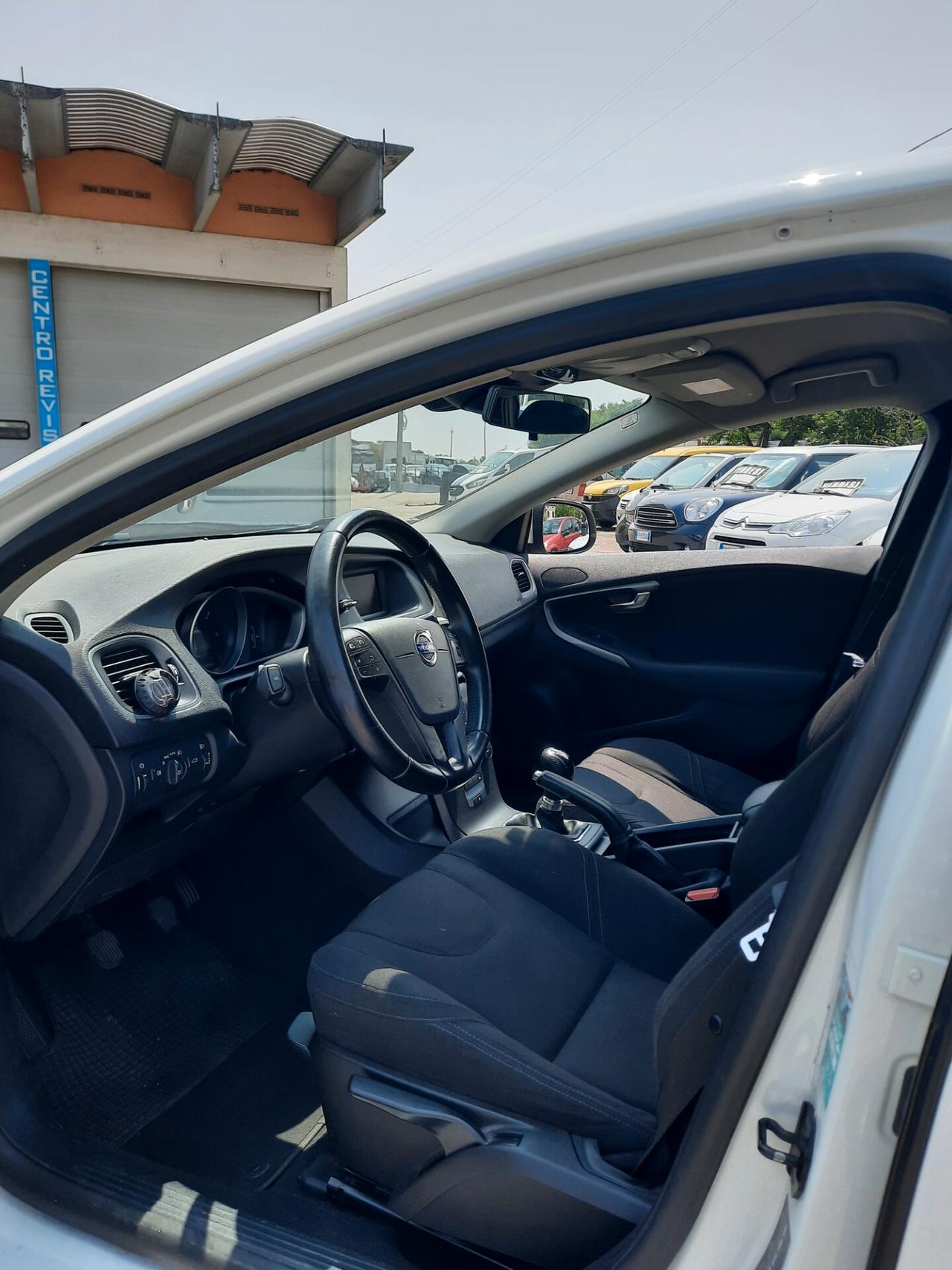 Volvo V40 D2 1.6 Momentum