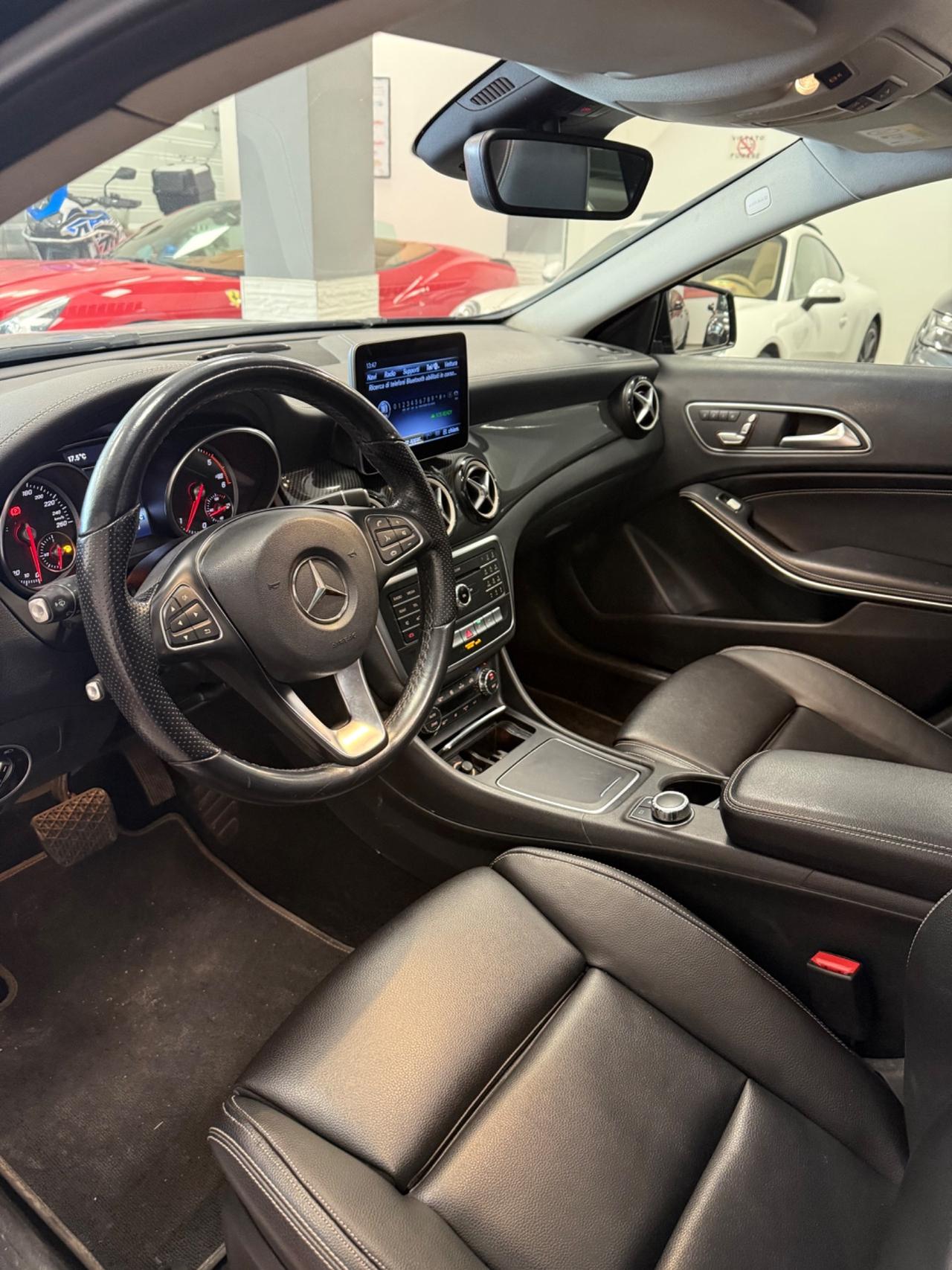 Mercedes-benz GLA 200 d Automatic Premium
