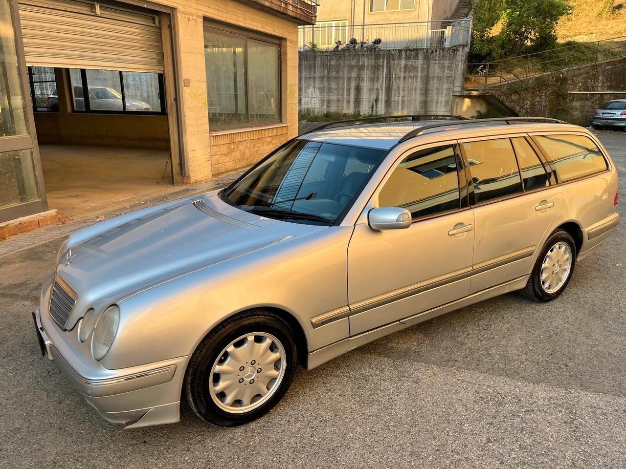 Mercedes-benz E 200 cat Station Wagon Avantgarde