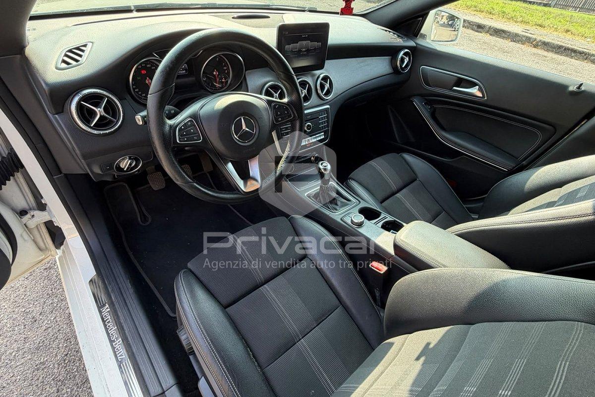 MERCEDES CLA 180 S.W. Premium