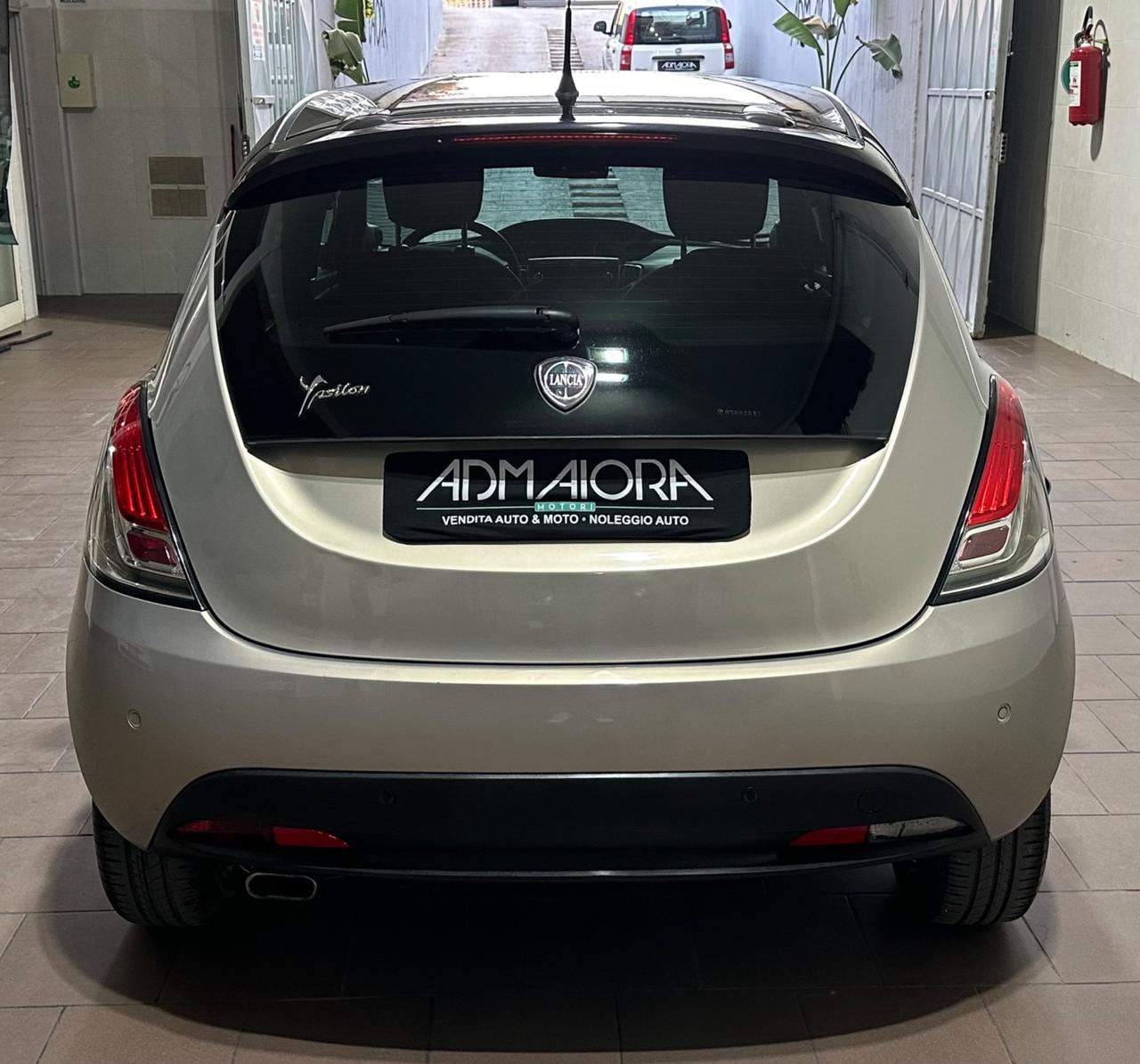 Lancia Ypsilon 1.2 69 CV 5 porte S&S Platinum