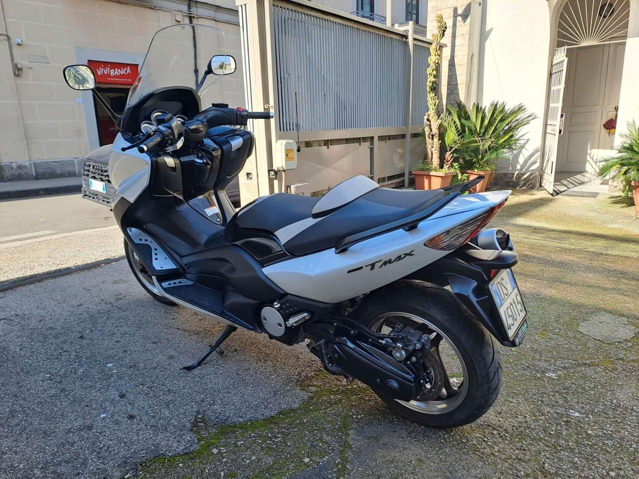 Yamaha T Max White Max