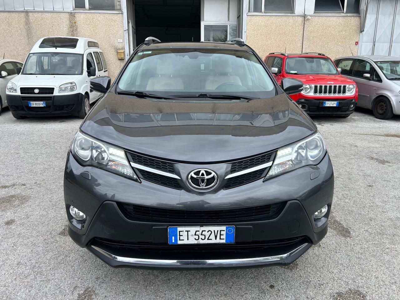 Toyota RAV 4 RAV4 2.0 D-4D 4WD Lounge