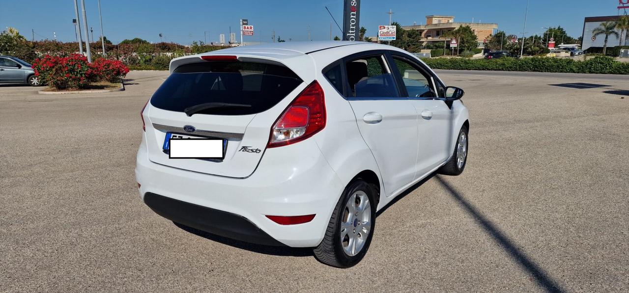 Ford Fiesta 1.2 60CV Black & White Edition 2015