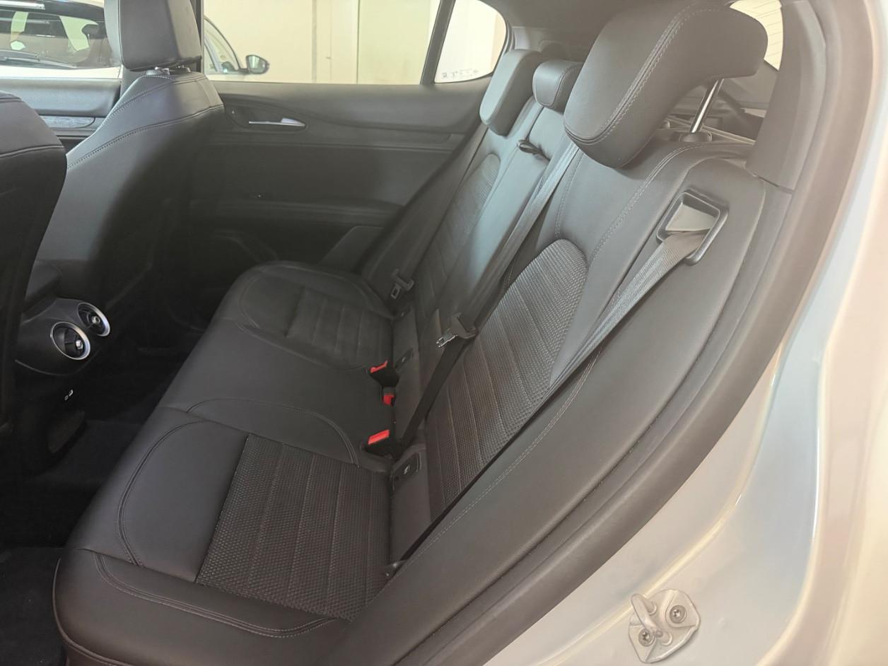 Alfa Romeo Stelvio 2.2 t Sprint Q4 210cv auto