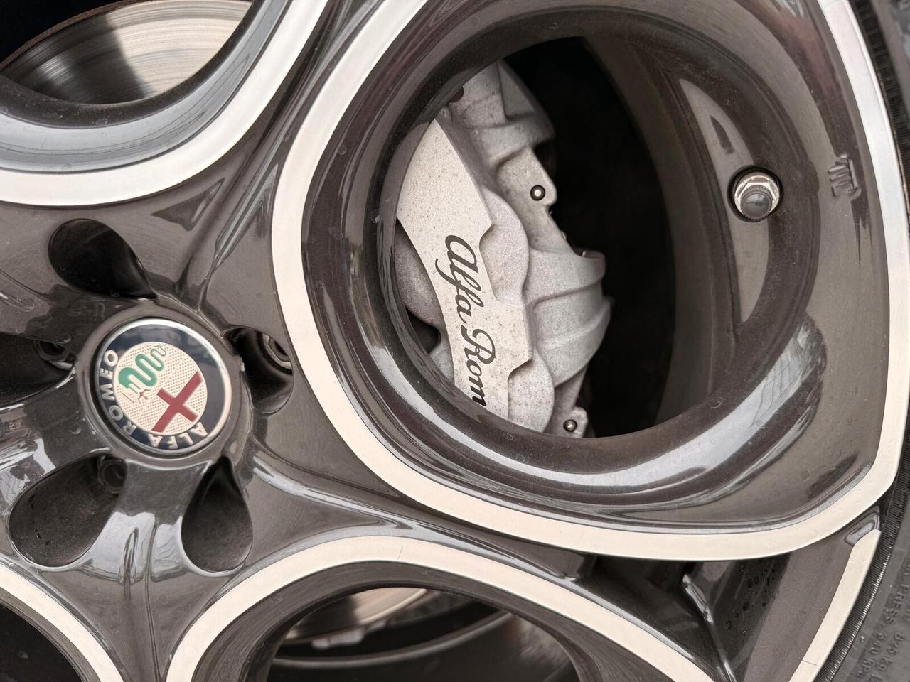 Alfa Romeo Stelvio 2.2 Turbodiesel 190 CV AT8 Q4 Executive 18"