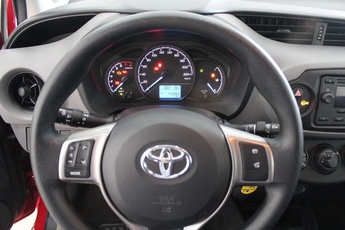 TOYOTA - Yaris - 1.0 5p. Cool