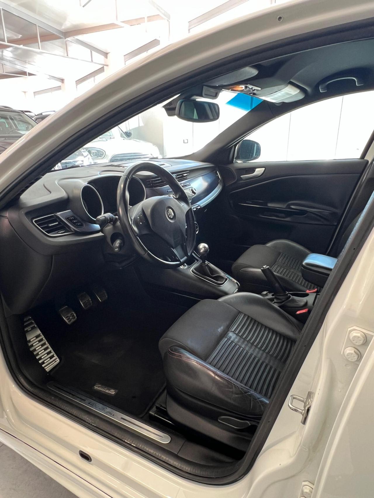 Alfa Romeo Giulietta 2.0 JTDm-2 140 CV Distinctive