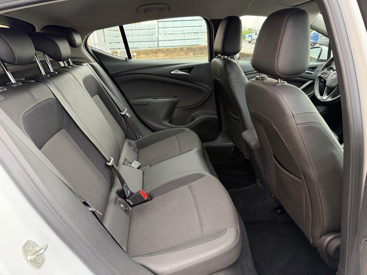 Opel Astra 1.6 BiTurbo CDTi Start&Stop 5 porte Innovation+GANCIO TRAINO