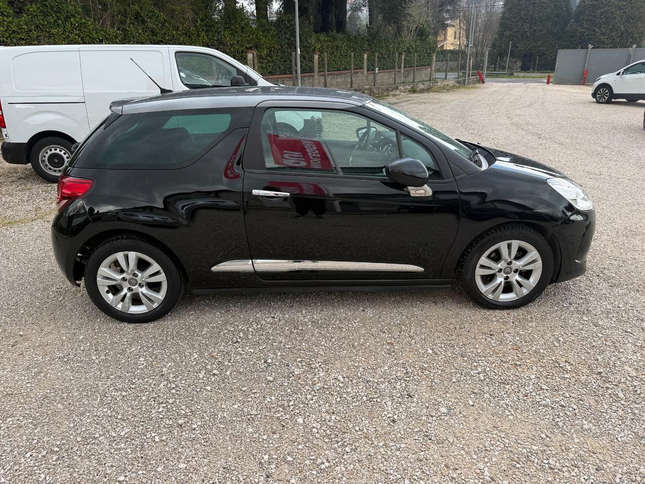 DS3 3 1.4 HDi 70 So Chic NEOPATENTATI